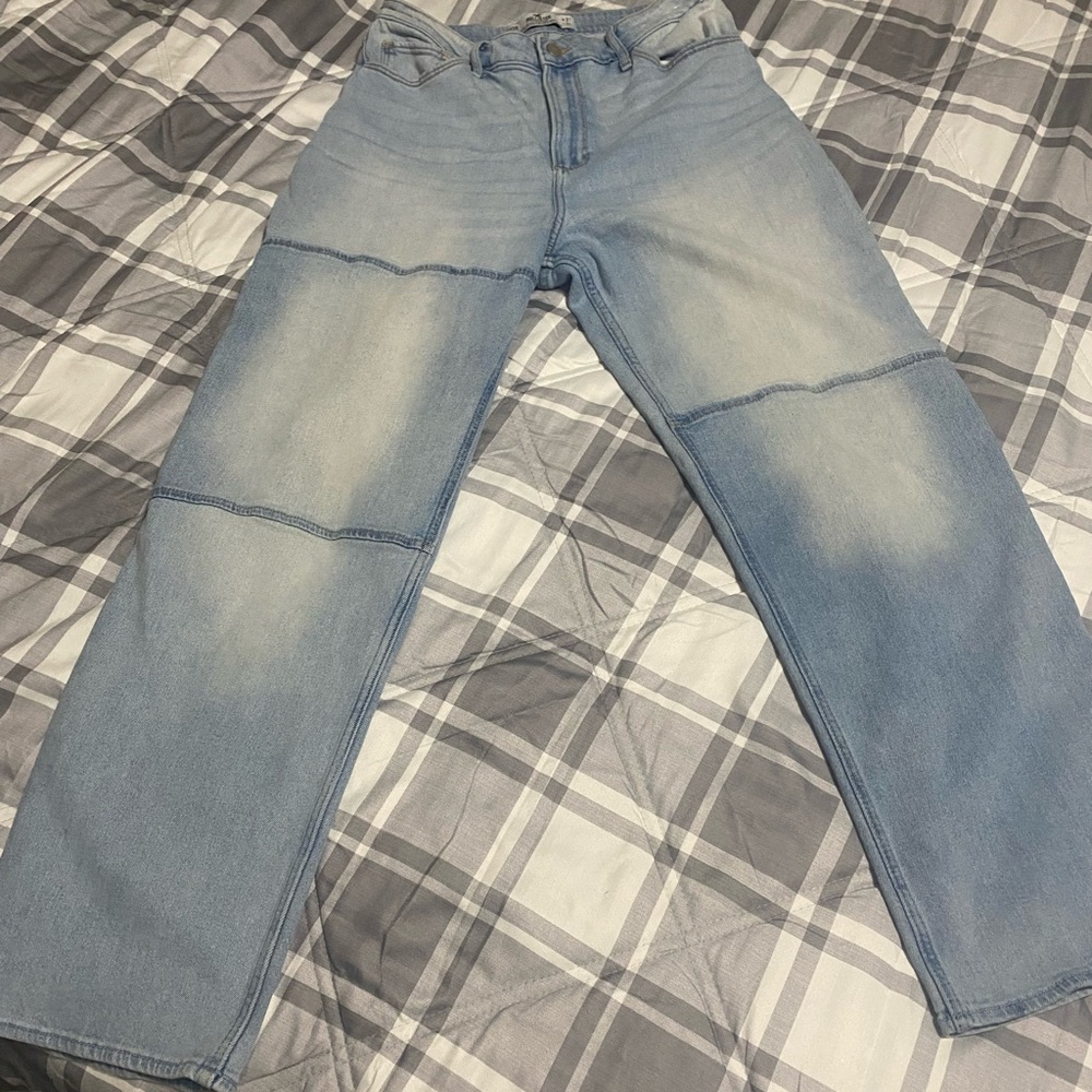 Hollister Curvy Ultra High-Rise Dad Jeans Light Wash Women Sz 13R W31 L31 Patch